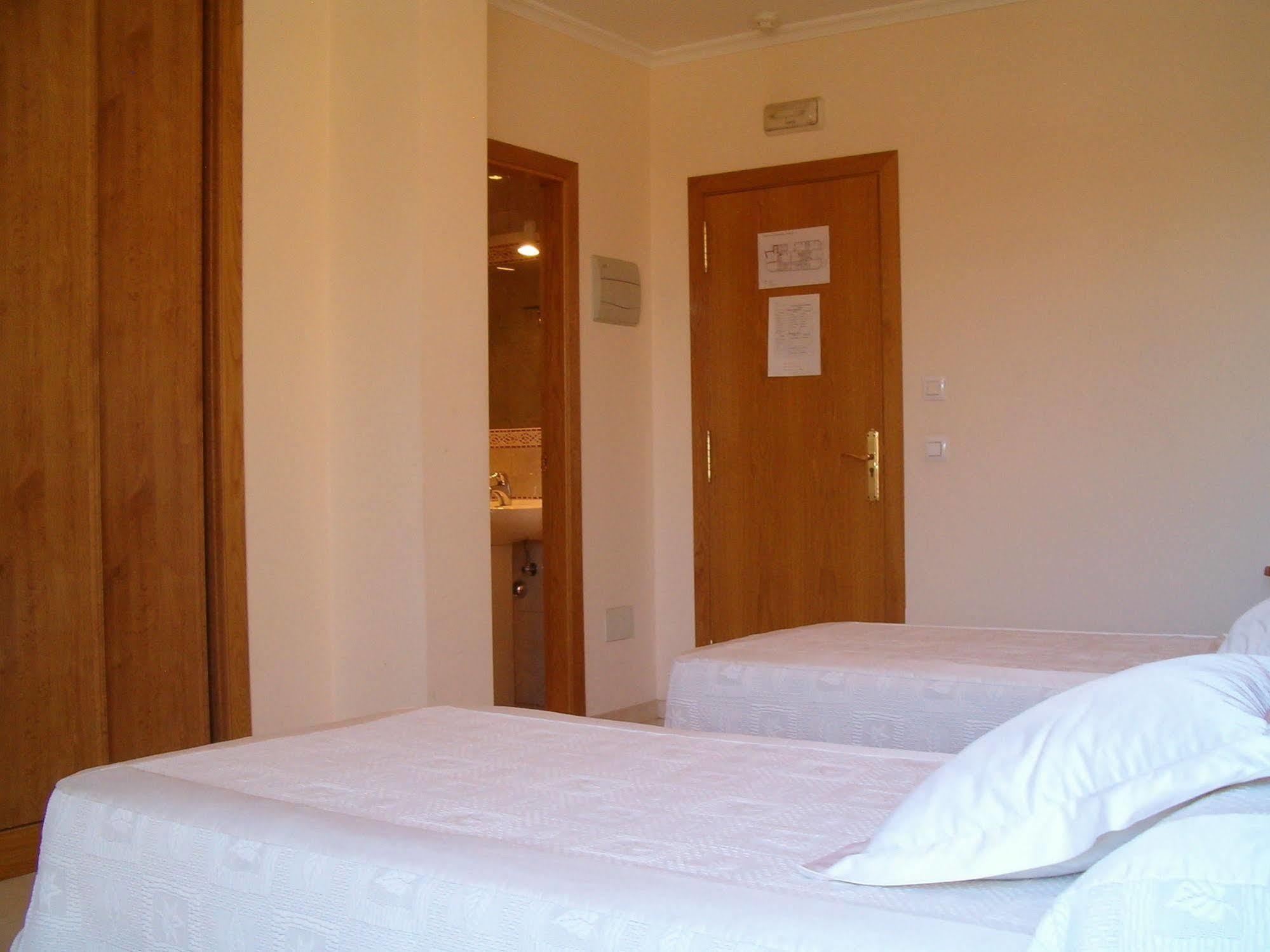 Hotel O Lagar กัมบาโดส ภายนอก รูปภาพ