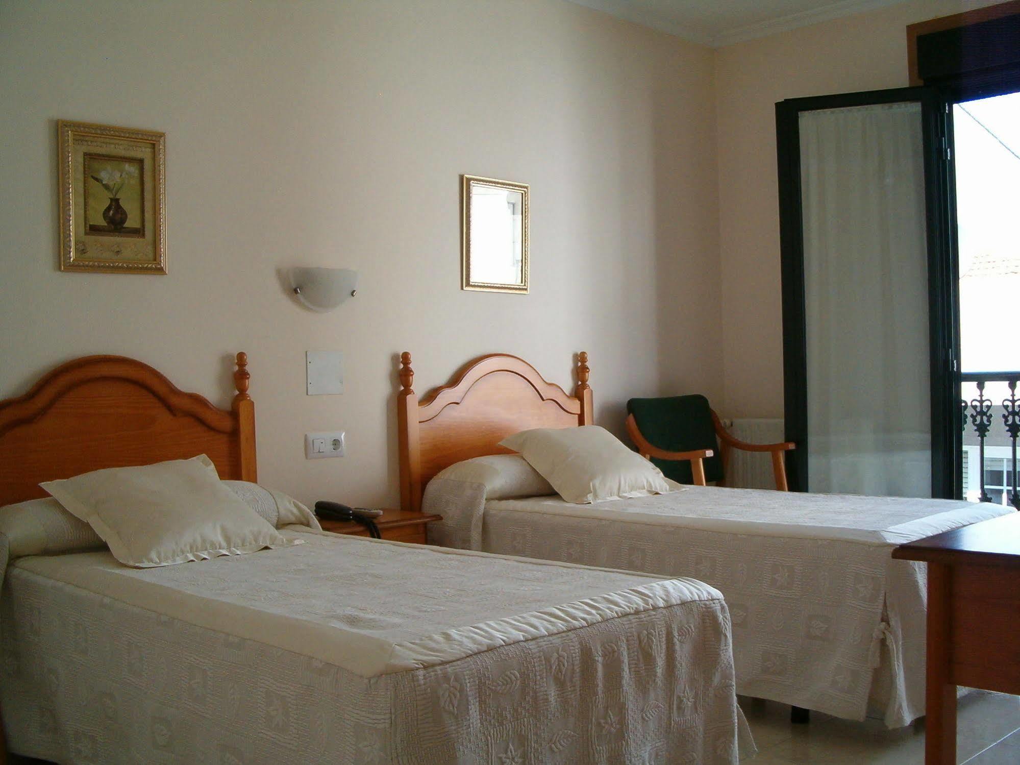 Hotel O Lagar กัมบาโดส ภายนอก รูปภาพ
