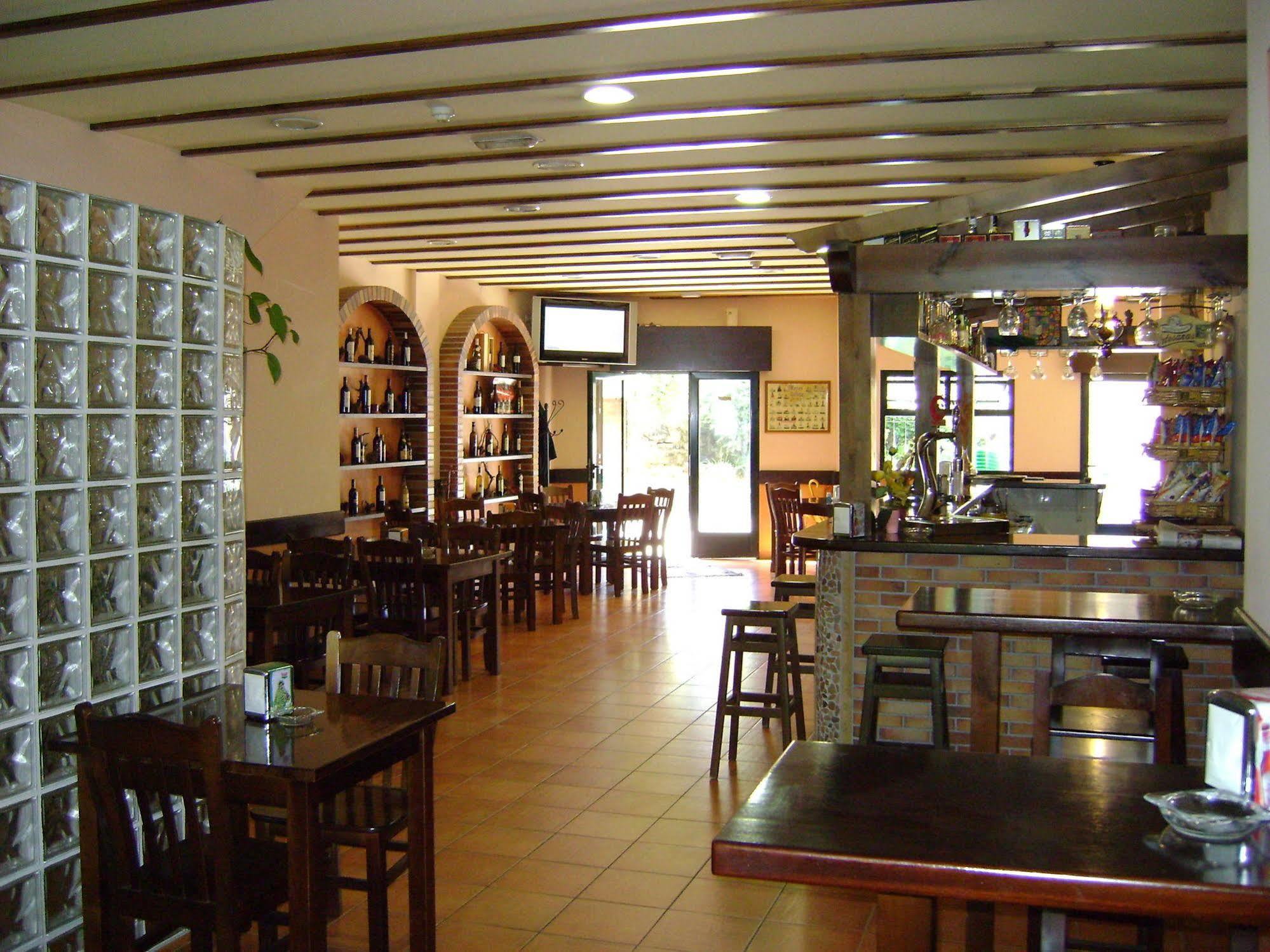 Hotel O Lagar กัมบาโดส ภายนอก รูปภาพ
